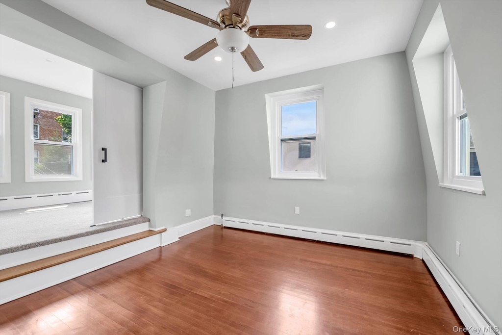 33 Central Drive - Photo 3