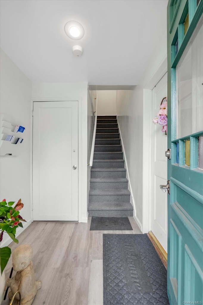 33 Central Drive - Photo 11