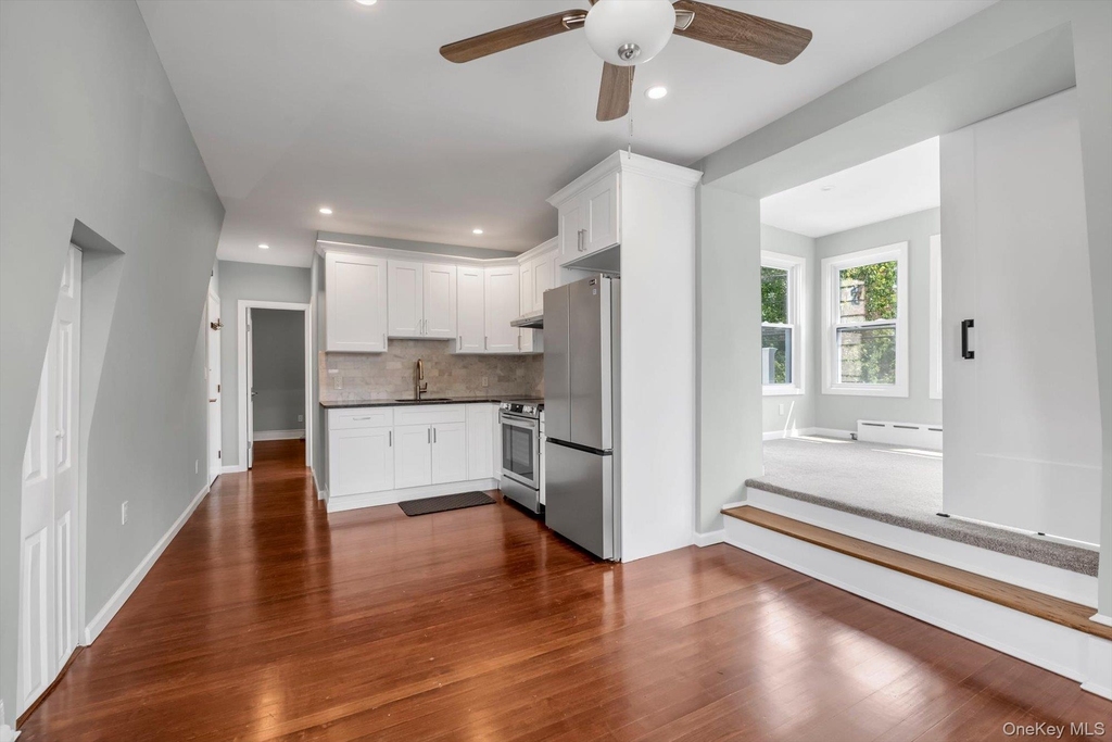 33 Central Drive - Photo 4