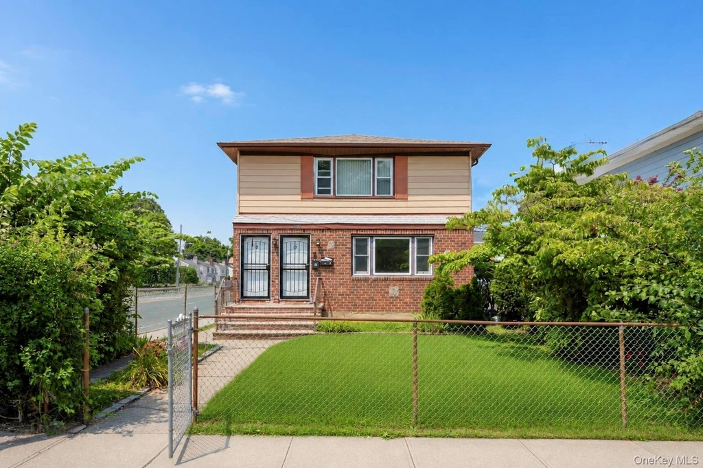 5 Tyler Avenue - Photo 1