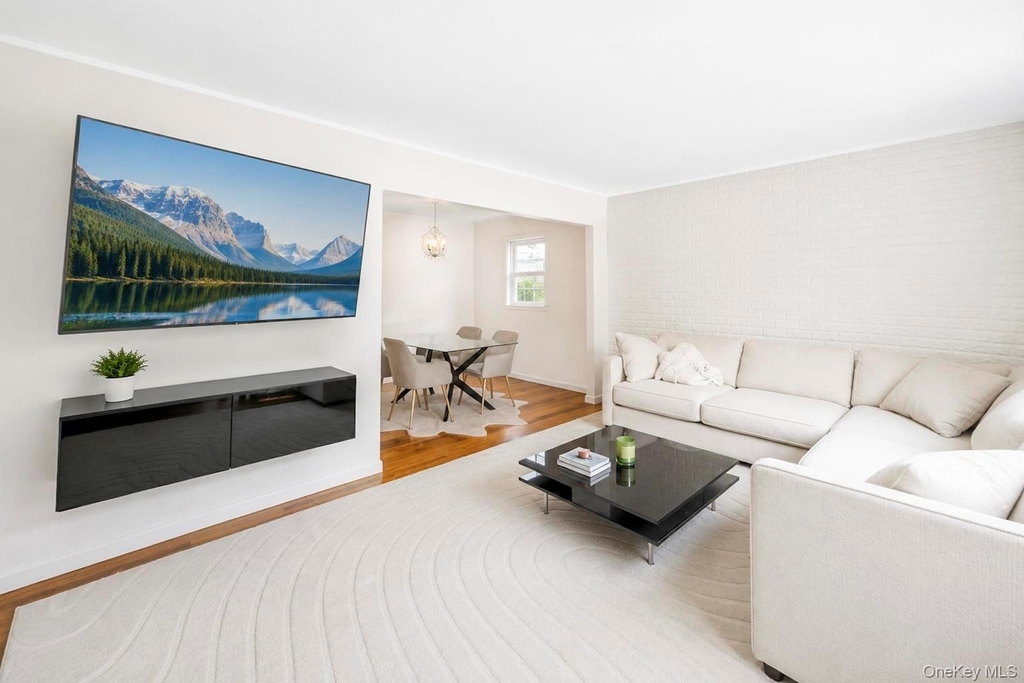 5 Tyler Avenue - Photo 3