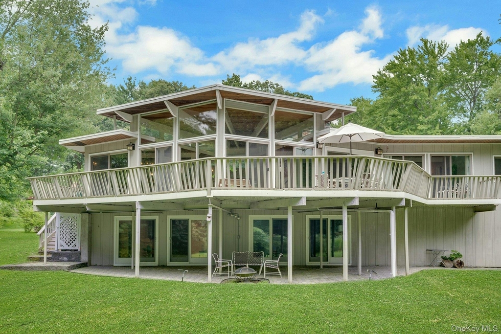 107 Holly Place - Photo 2