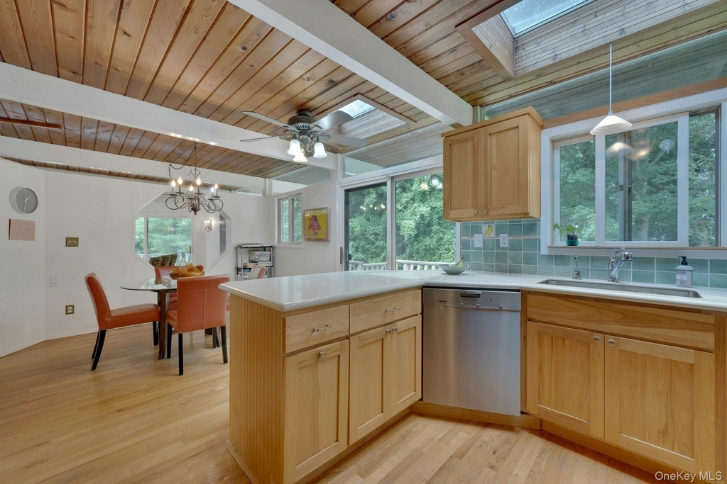 107 Holly Place - Photo 14