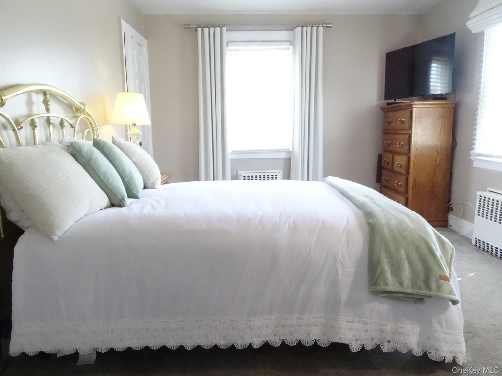 221 Grand Avenue - Photo 2