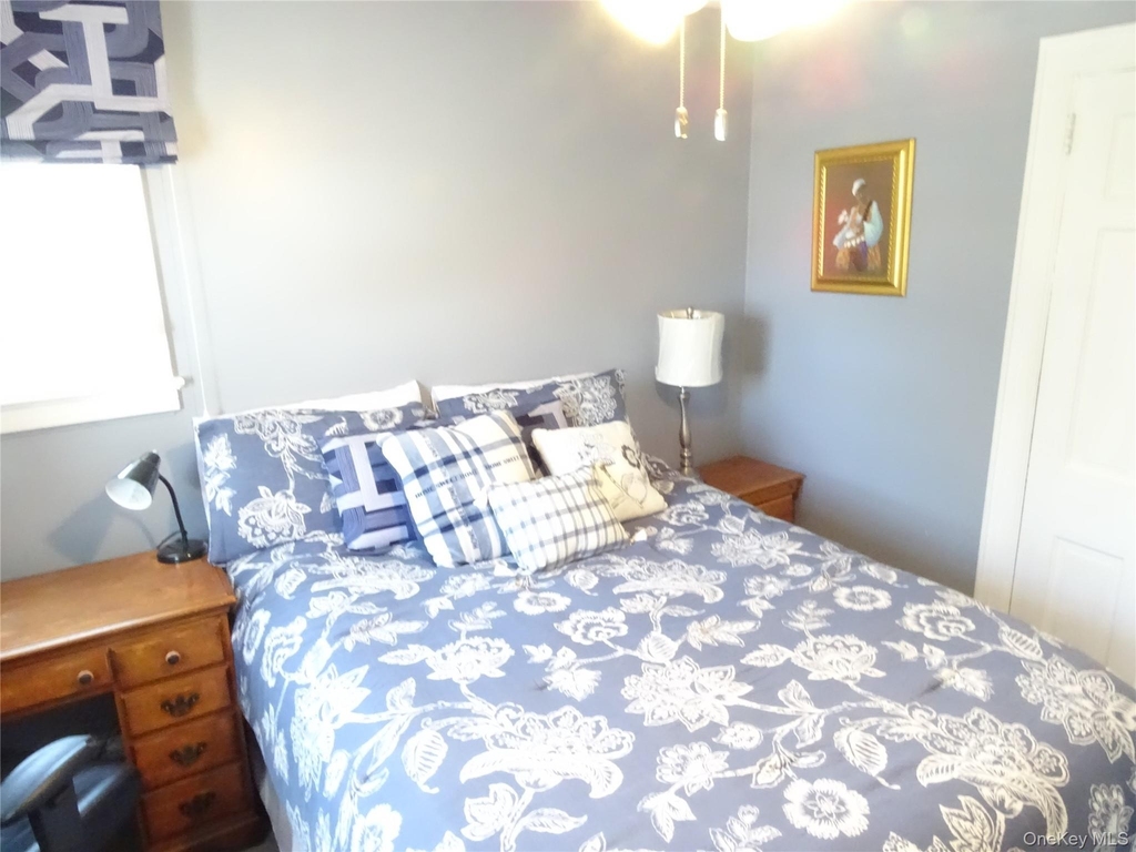 221 Grand Avenue - Photo 10