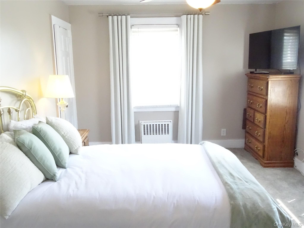 221 Grand Avenue - Photo 5