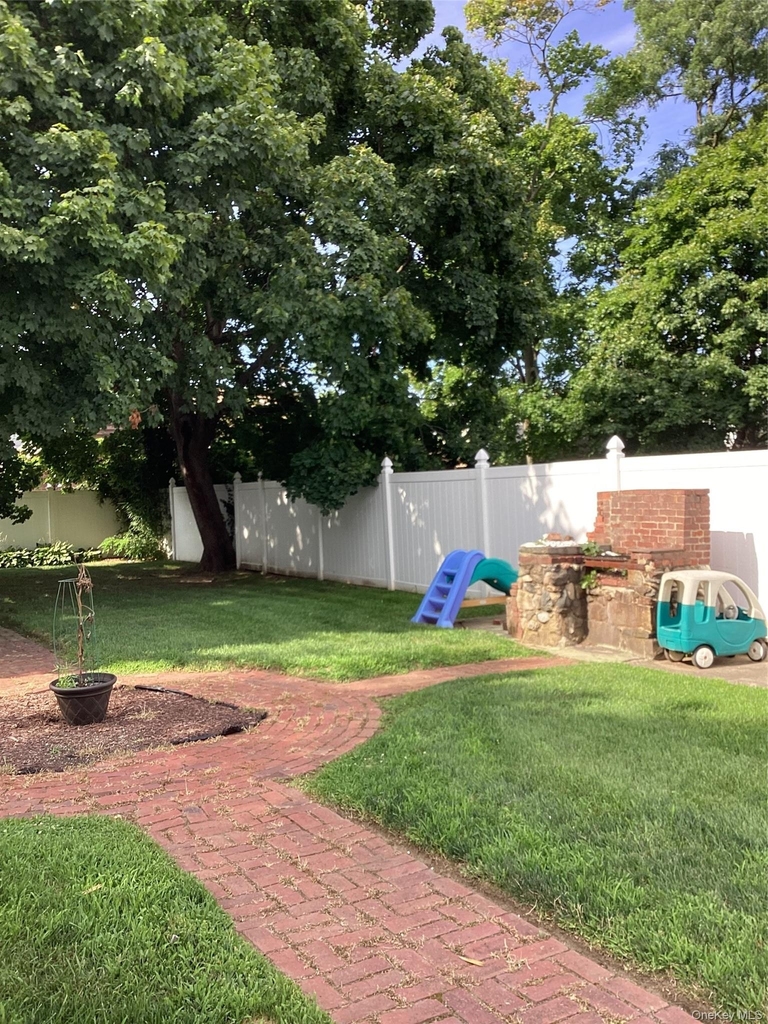 221 Grand Avenue - Photo 40