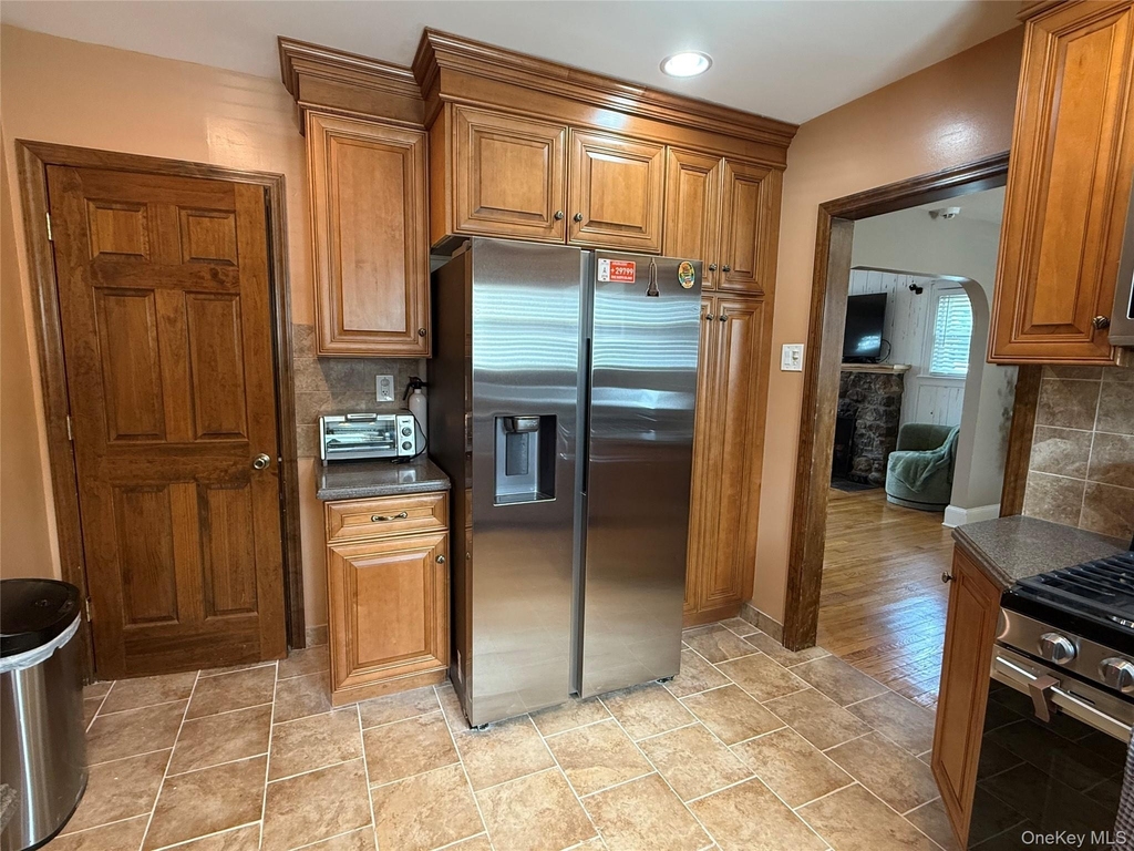 221 Grand Avenue - Photo 27