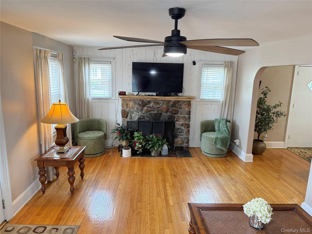 221 Grand Avenue - Photo 22