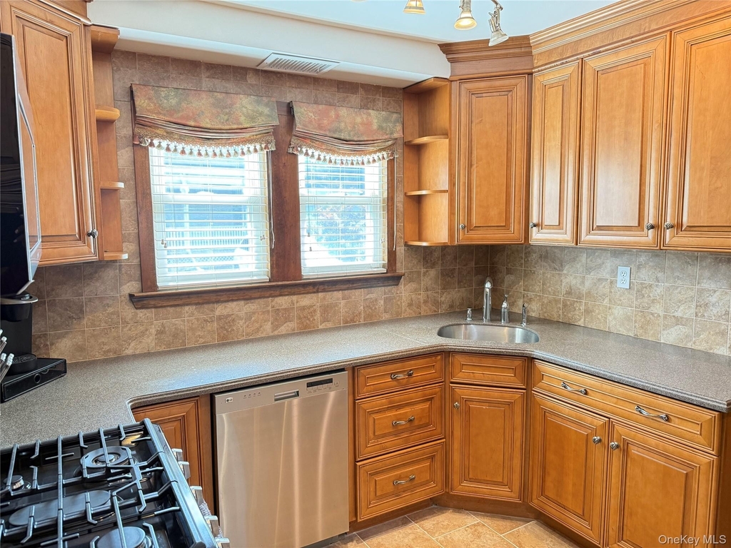 221 Grand Avenue - Photo 26