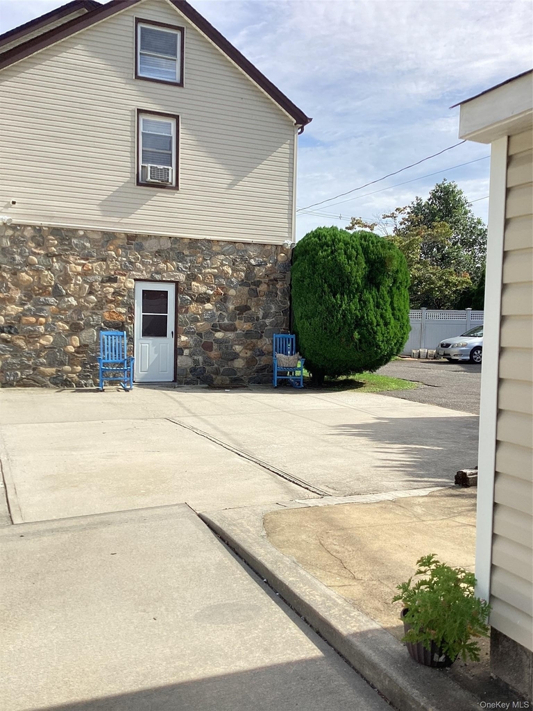 221 Grand Avenue - Photo 36