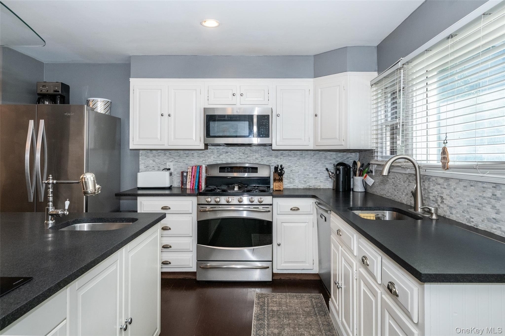 17 Edgewood Avenue - Photo 4