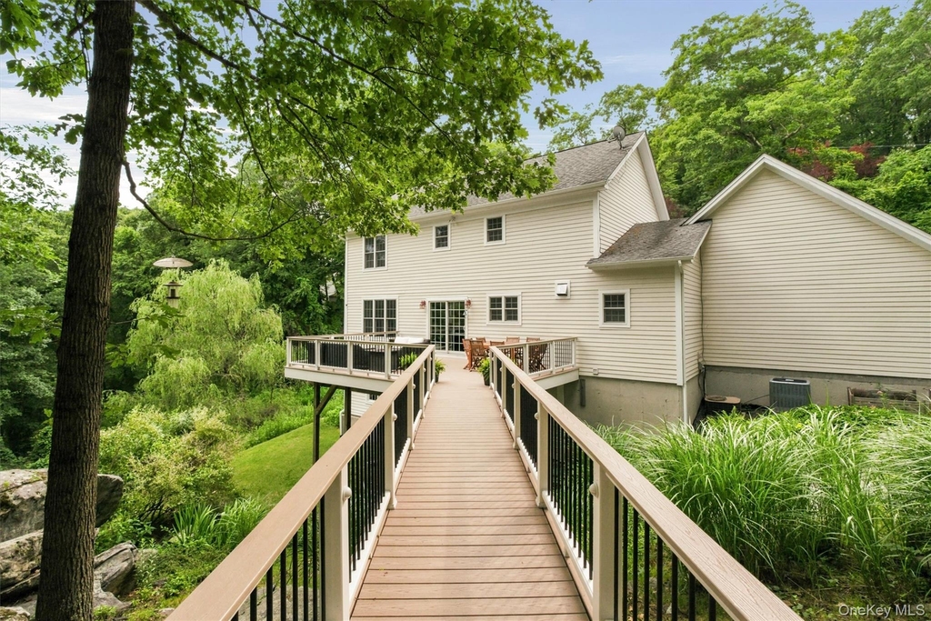 131 Ice Pond Road - Photo 4