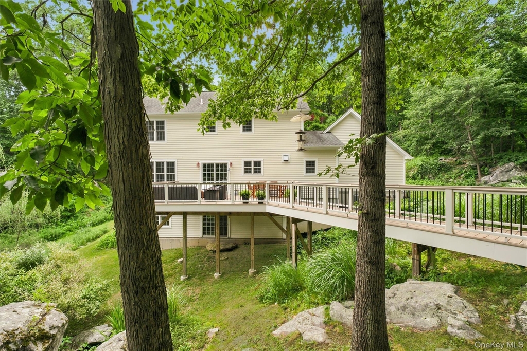 131 Ice Pond Road - Photo 3