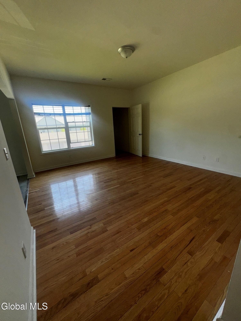 147 Wallins Corners Road - Photo 3
