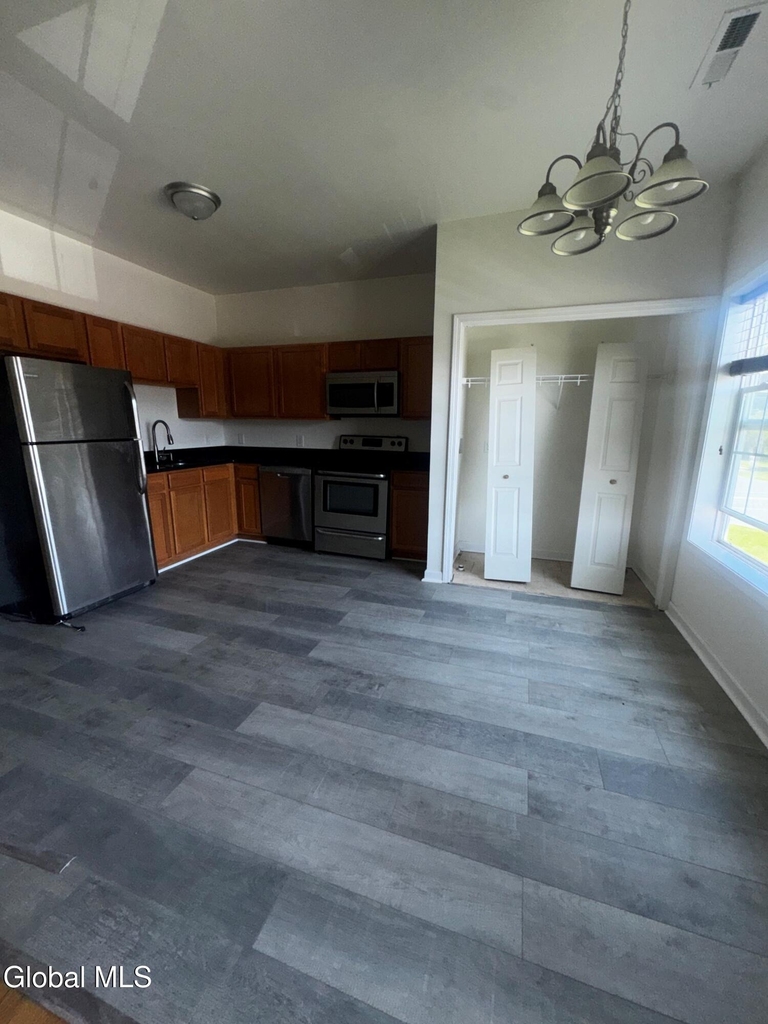 147 Wallins Corners Road - Photo 2