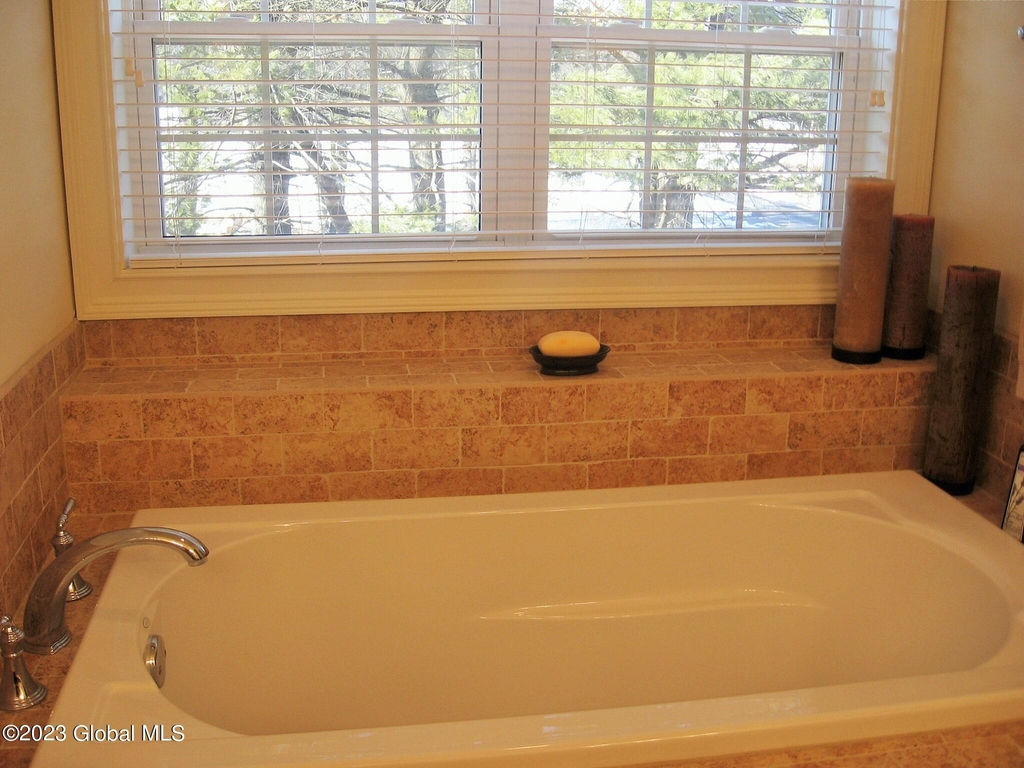 4 Outlook Avenue - Photo 5