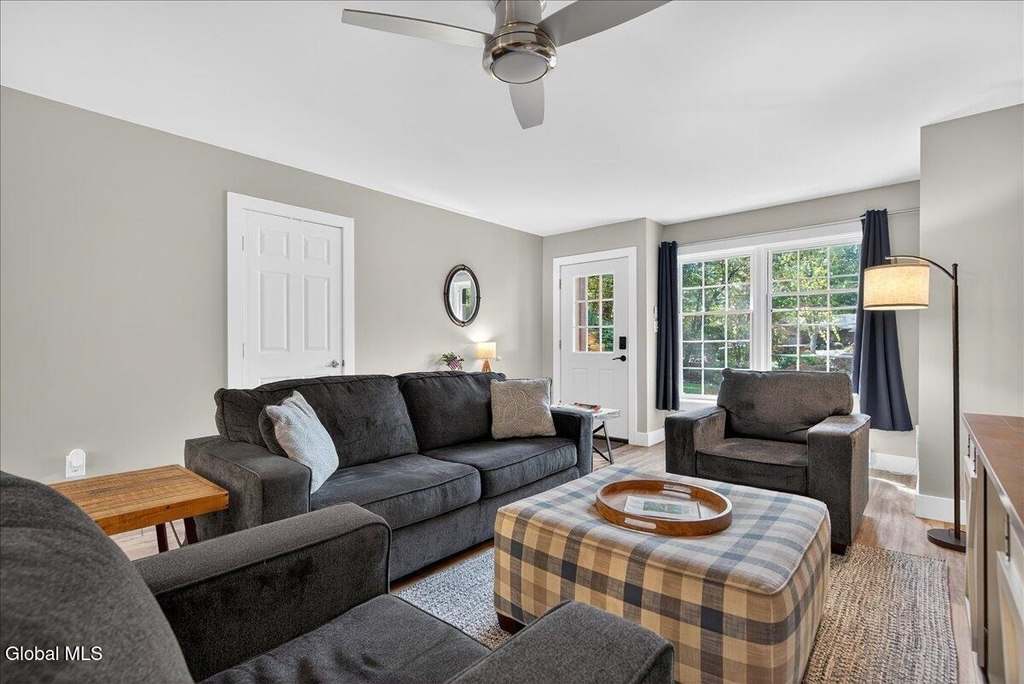 7 James Court - Photo 5