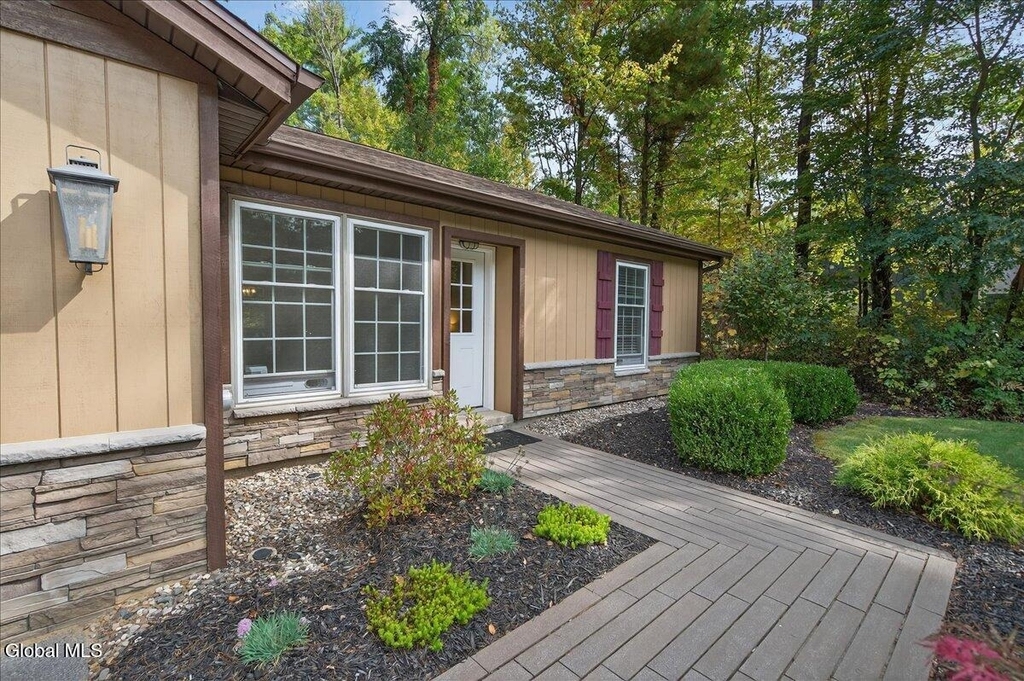 7 James Court - Photo 2