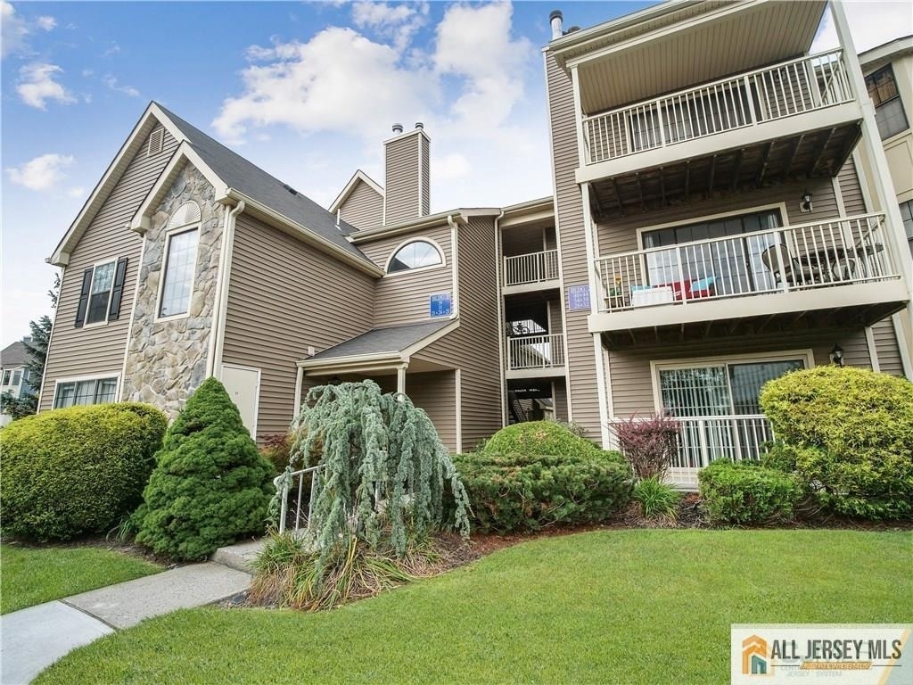 39 Lear Court - Photo 0