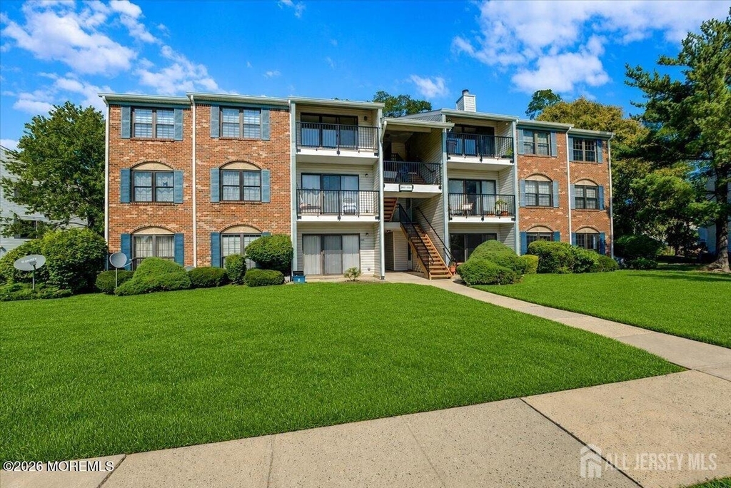 341 Danbury Lane - Photo 1