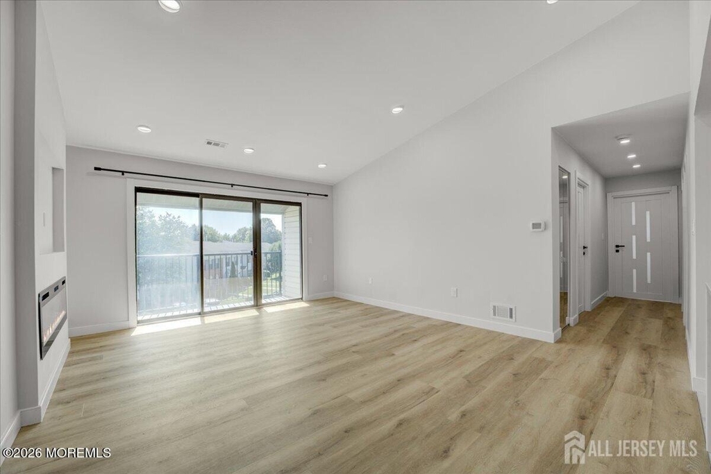 341 Danbury Lane - Photo 4