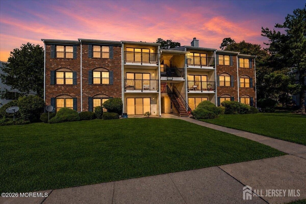 341 Danbury Lane - Photo 24