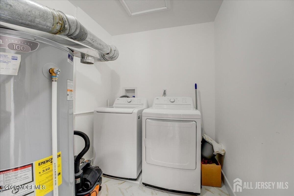 341 Danbury Lane - Photo 22