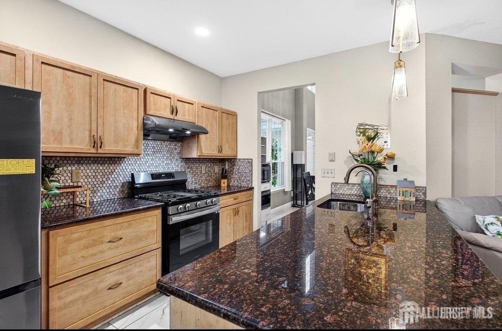 64 Ashford Drive - Photo 9
