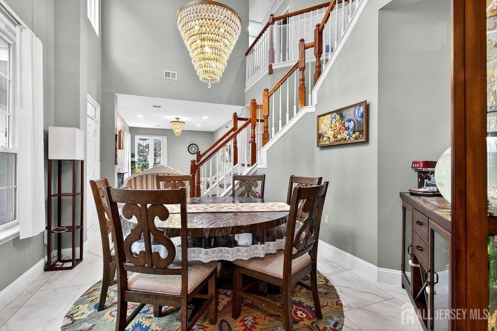 64 Ashford Drive - Photo 4