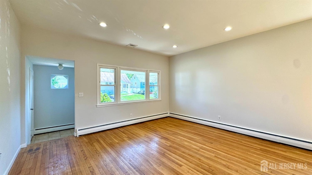 69 Mercer Street - Photo 2