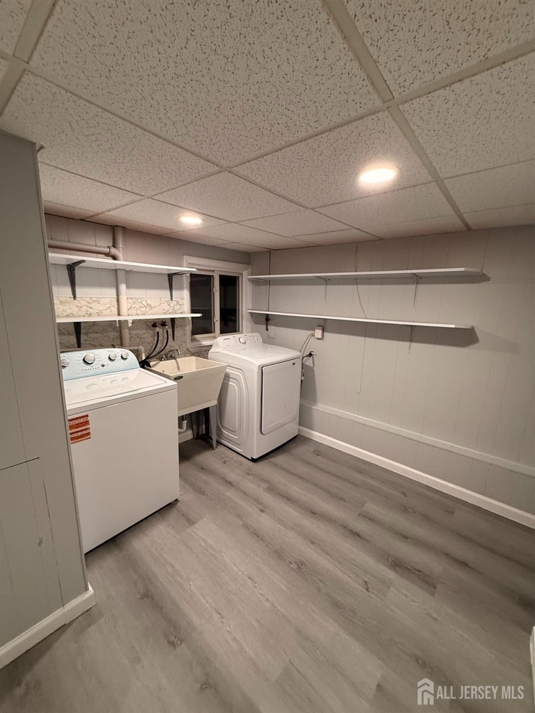 183 E Henry Place E - Photo 14