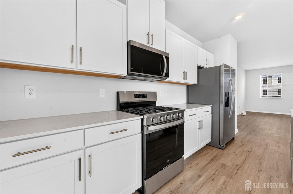 120 Essex Drive - Photo 8