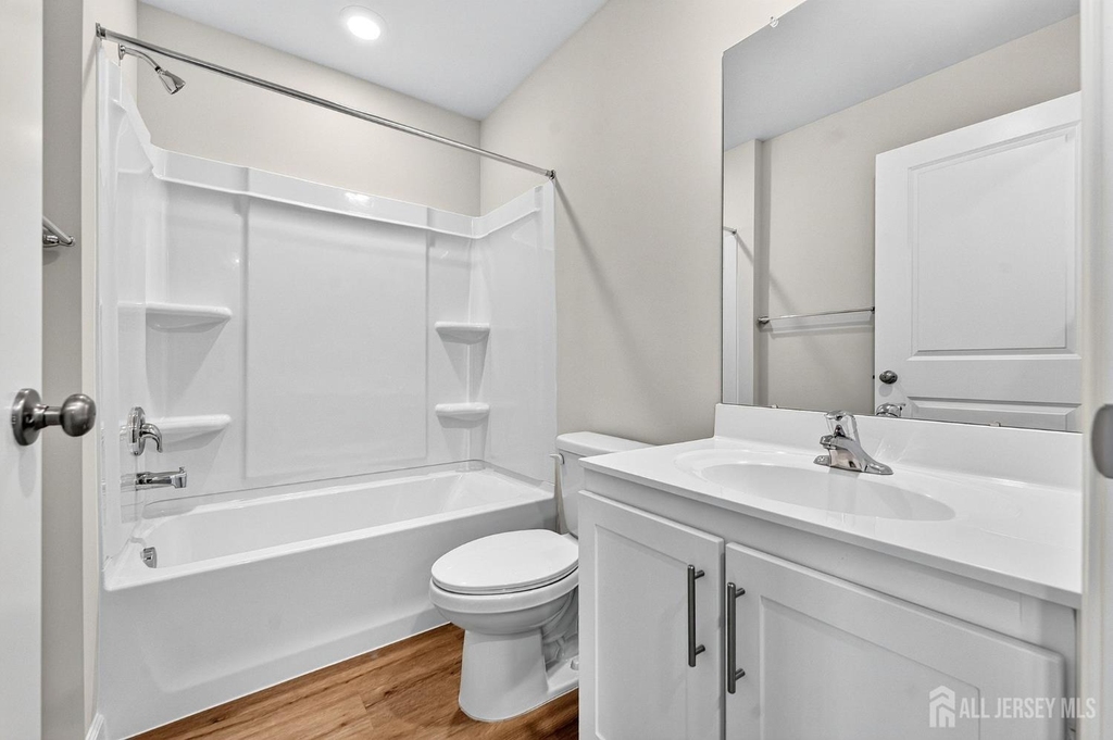 120 Essex Drive - Photo 21