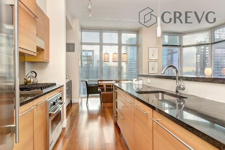 10 W End Avenue - Photo 2