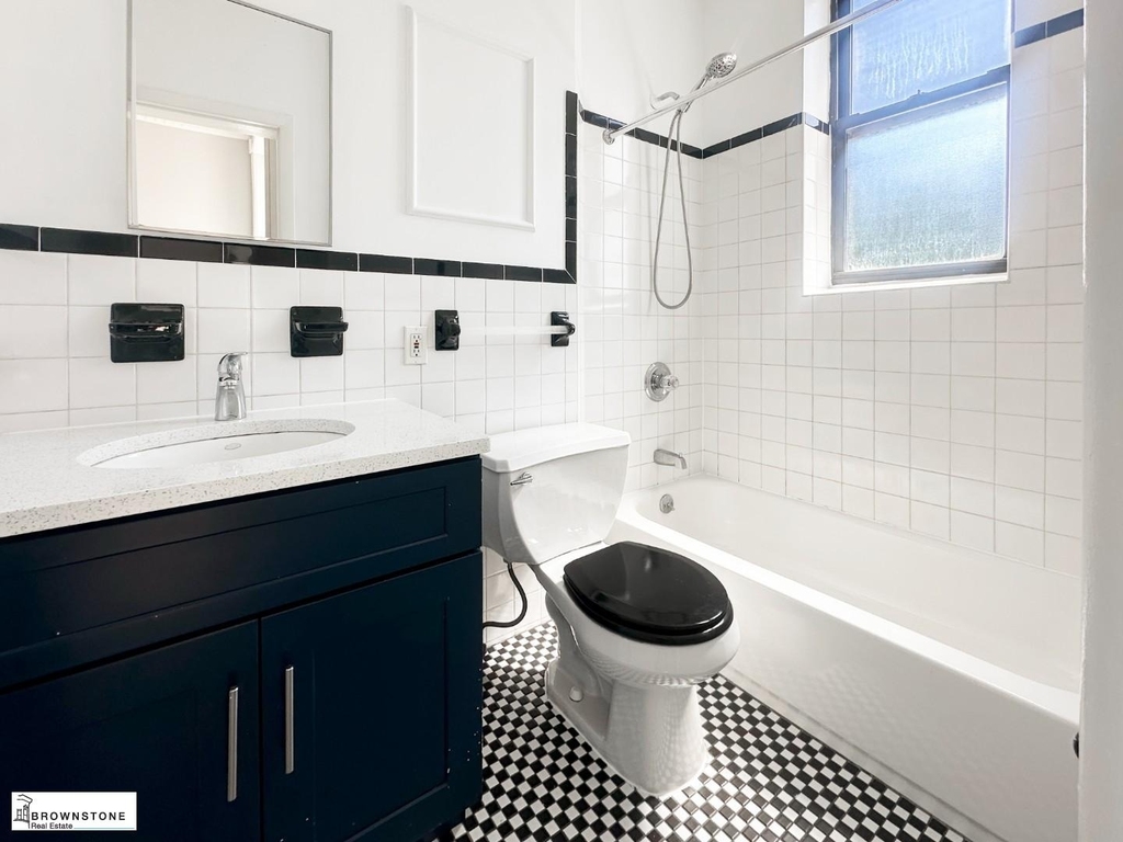 507 Henry Street - Photo 4