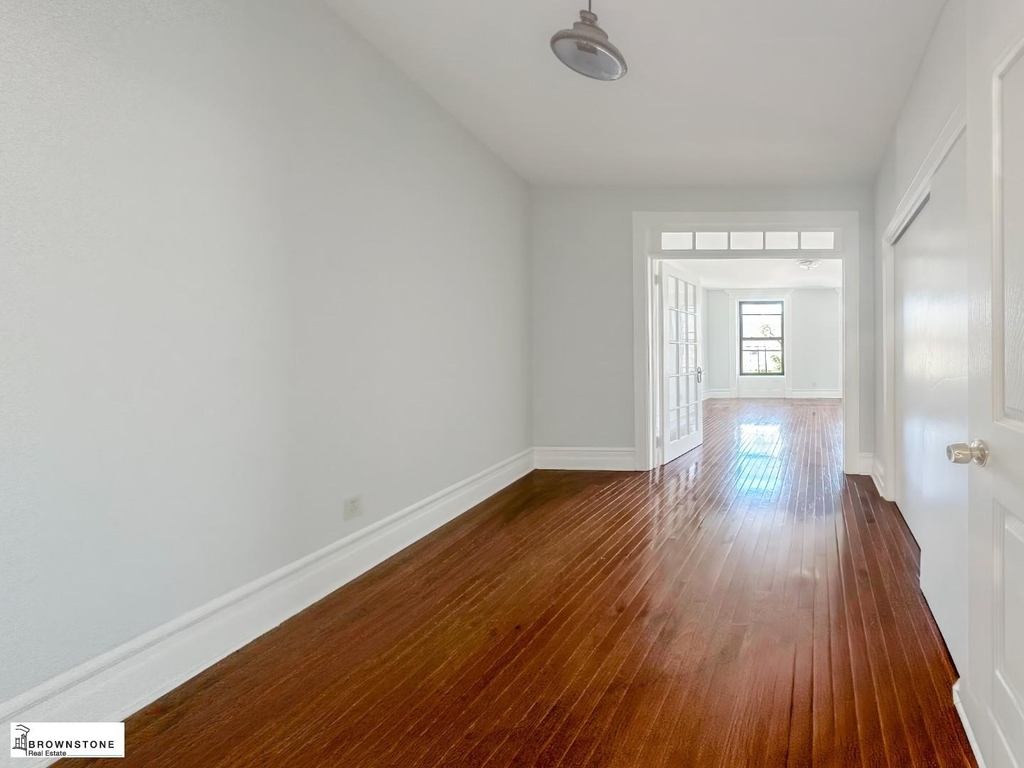 507 Henry Street - Photo 1