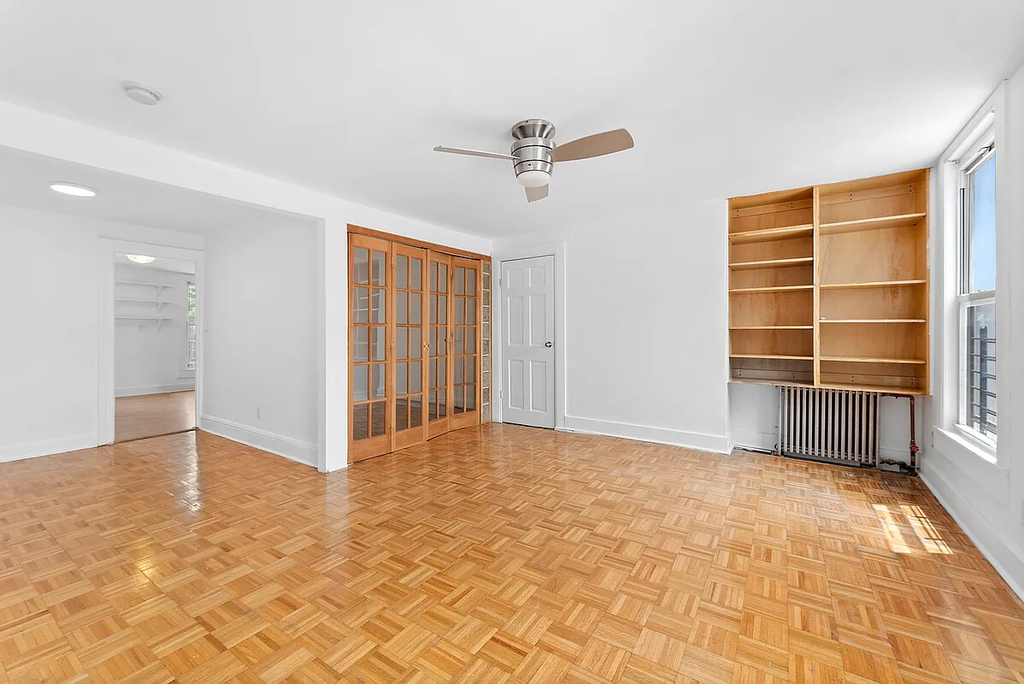 10-13 47th Avenue - Photo 2