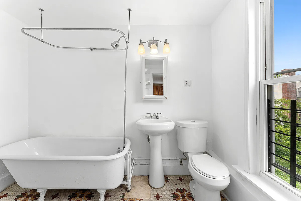10-13 47th Avenue - Photo 0