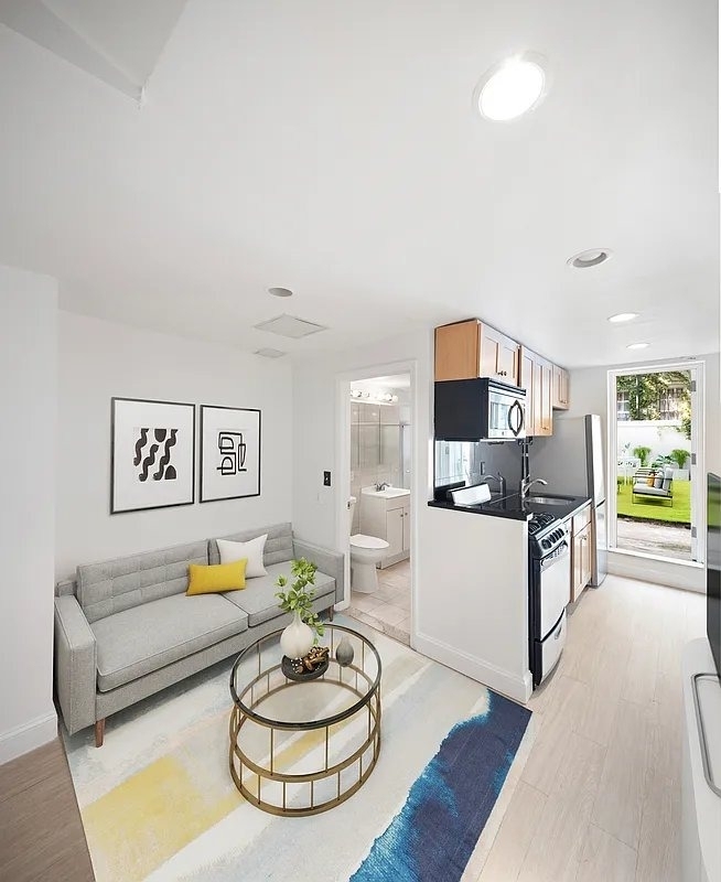 323 E 90th Street - Photo 6