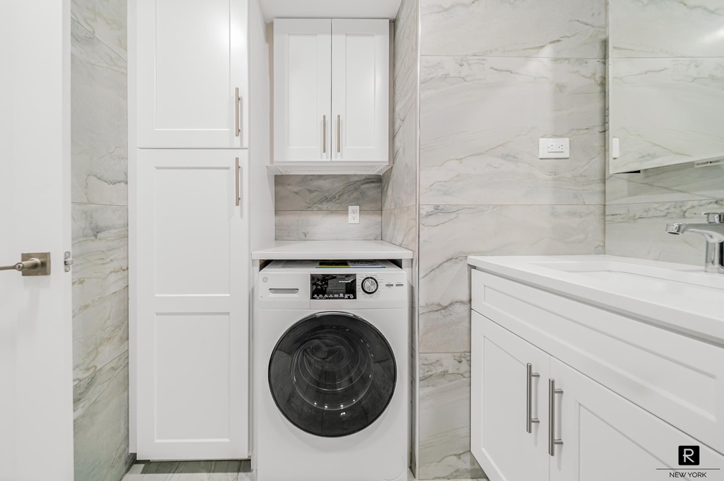 106 Central Park S - Photo 1