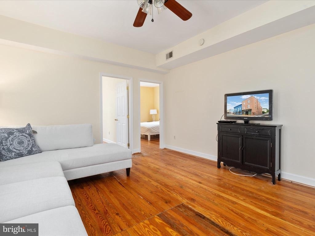 401 E Main Street - Photo 3
