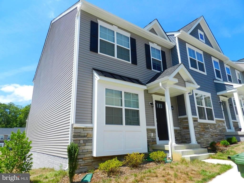 19 Andrews Place - Photo 1