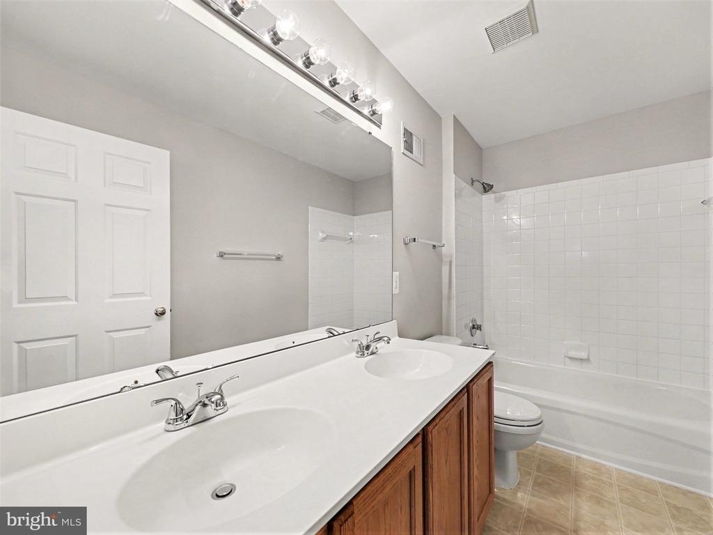 5641 Eppes Island Place - Photo 10