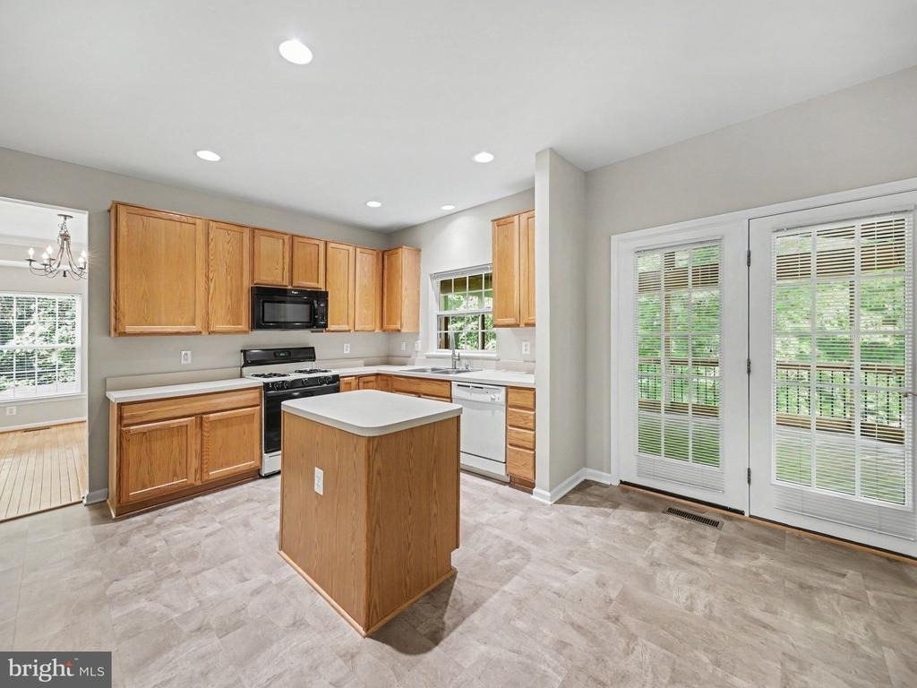 5641 Eppes Island Place - Photo 4