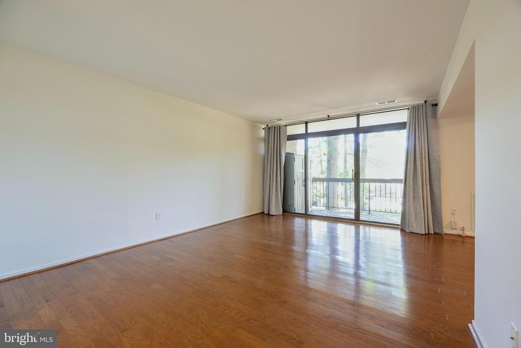 1643 Parkcrest Circle - Photo 7
