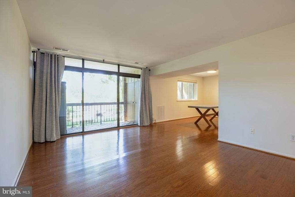 1643 Parkcrest Circle - Photo 10