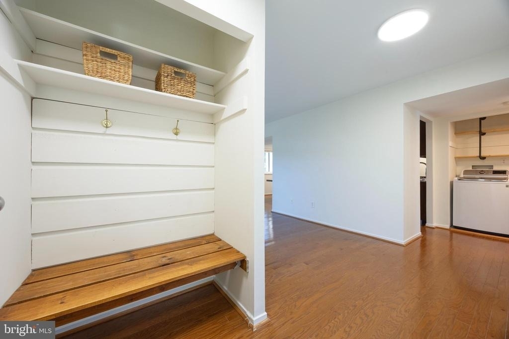 1643 Parkcrest Circle - Photo 5