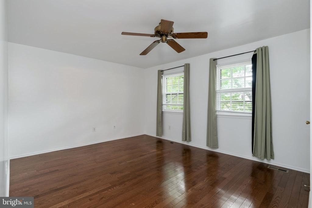 8207 Cedar Landing Court - Photo 20