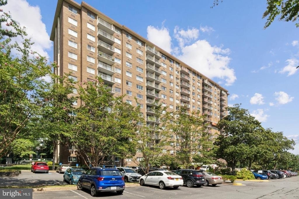 2059 Huntington Avenue - Photo 1